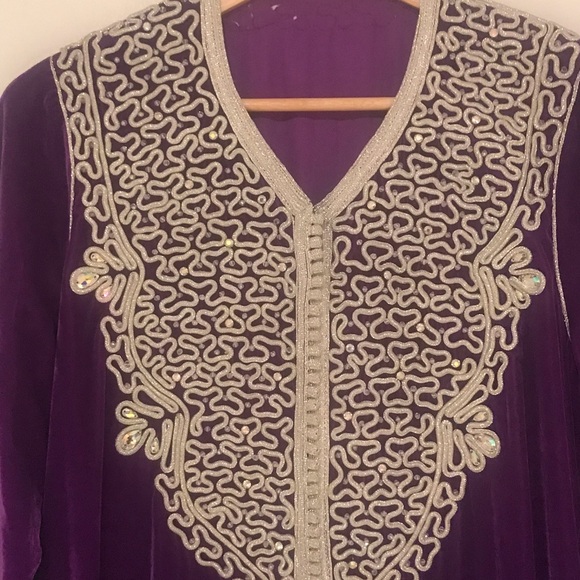 Royalty Moroccan Caftan Royal violet and silver color - Picture 4 of 8